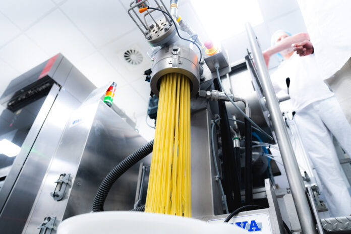 pilot extrusion press @ MC Mühlenchemie Pasta Lab