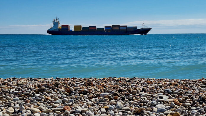 Russian fertiliser windfall Hormuz